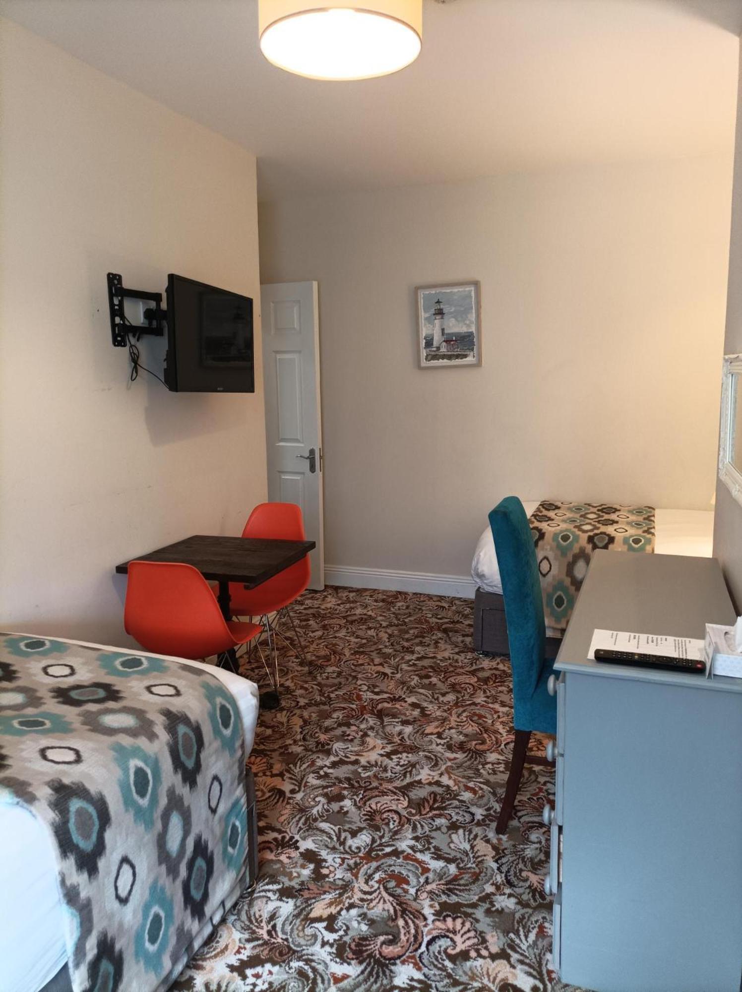 Tom Dick And Harriet'S Accommodation Dublin Exterior photo